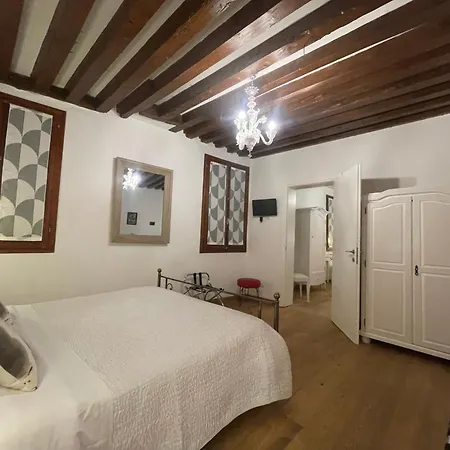 Couette-café Residenza Corte Antica 4*