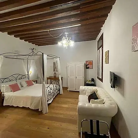 Residenza Corte Antica 4*