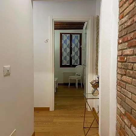 Bed & Breakfast Residenza Corte Antica 4*