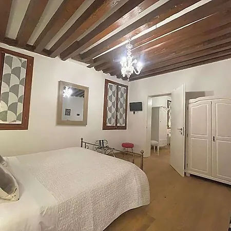 فندق مبيت وإفطار Residenza Corte Antica 4*