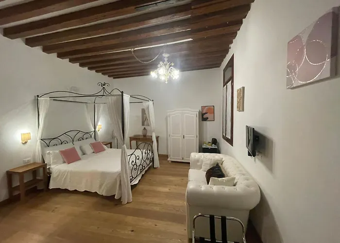 Couette-café Residenza Corte Antica 4*