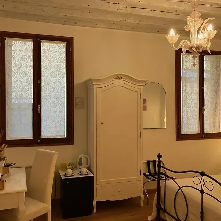 Residenza Corte Antica 4*