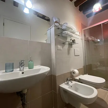 Residenza Corte Antica Bed & Breakfast 4*